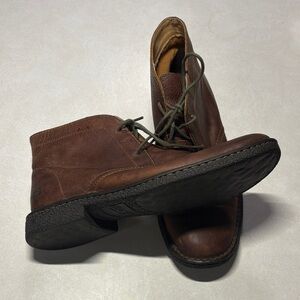 Born Men's Rich Brown Leather Chukka Boots